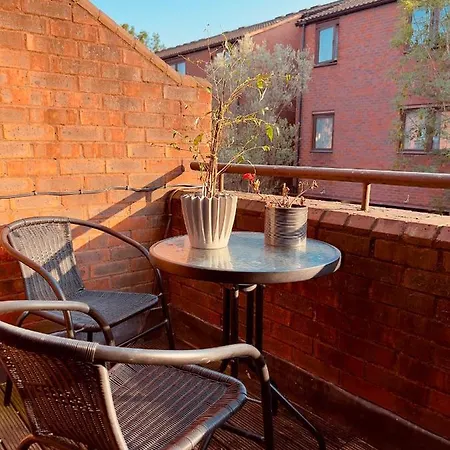 Charming And Spacious 1-Bedroom Flat In Hampstead London Exterior foto